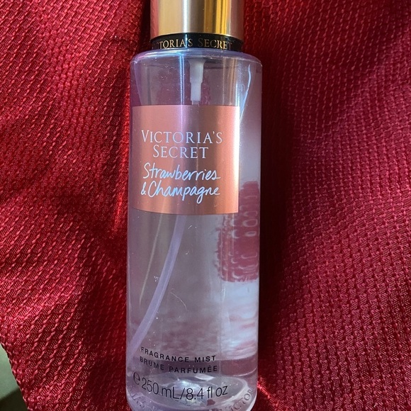 Victoria's Secret Other - NWT Victoria Secrets STRAWBERRIES & CHAMPAGNE Perfume